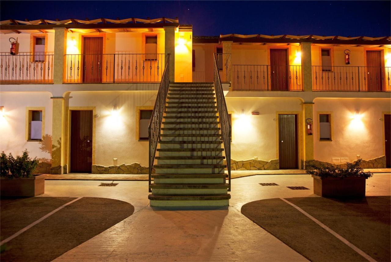 Hotel Le Sabbie Calasetta Exterior foto